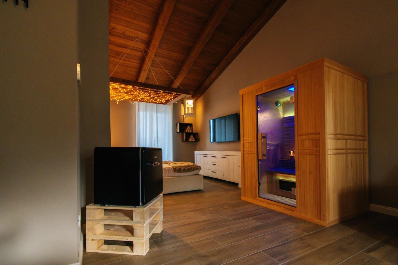 Agriturismo Agli Ulivi ซาลุซโซ ภายนอก รูปภาพ
