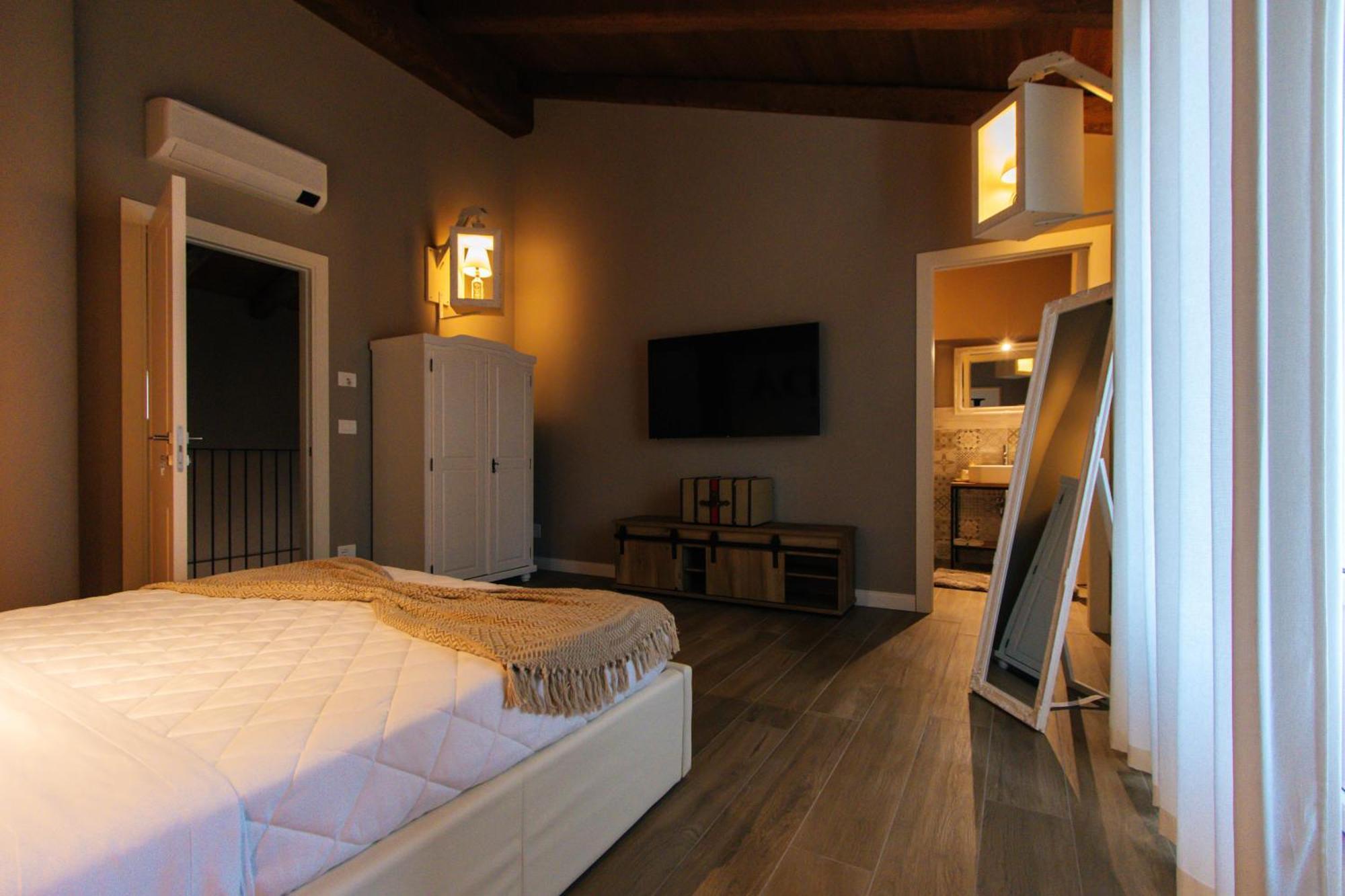 Agriturismo Agli Ulivi ซาลุซโซ ภายนอก รูปภาพ